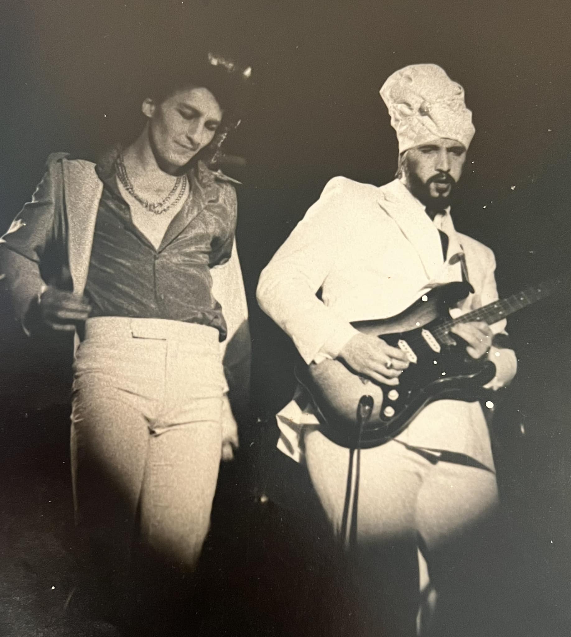 Fee Waybill and Bill Spooner on stage